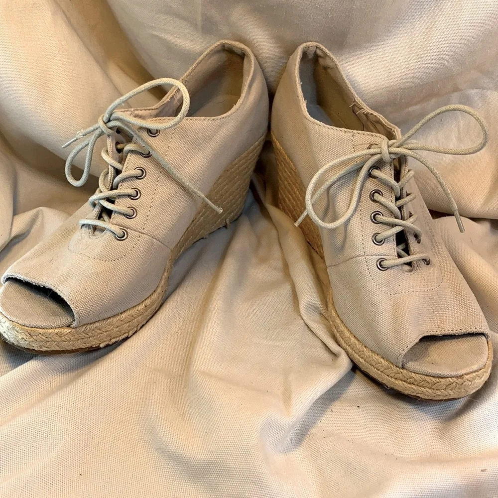 J Jill almost NEW leather/canvas espadrilles